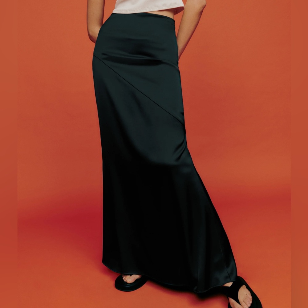 NWOT Reformation Isabel Satin Skirt